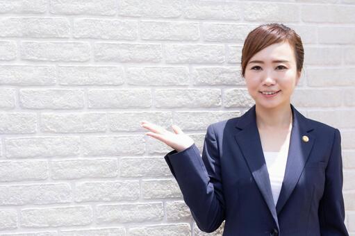 【神奈川県】将来の店長候補！／補聴器の専門店「ヒアリングストア」で販売職