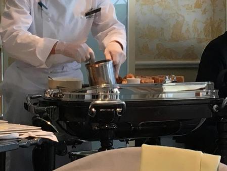 【東京都港区】ホテルで洋食の調理職／経験を活かせます♪