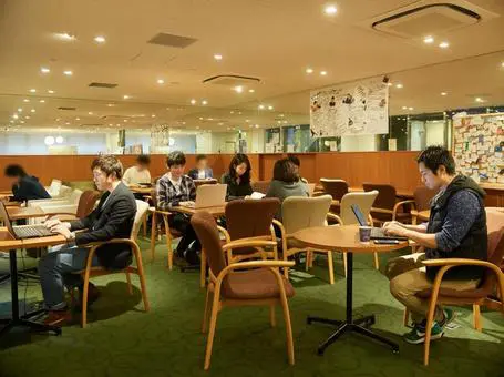 【横浜市西区】会員制シェアオフィスの店舗運営スタッフ