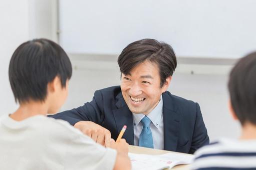 【京都府】未経験ＯＫ！「個別指導学院フリーステップ」の教室運営職