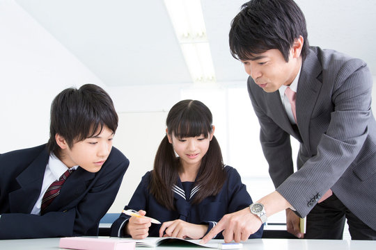 【奈良県】小中学生向け集団指導塾の講師職